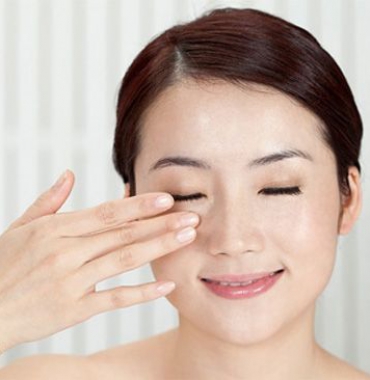 Tìm hiểu về lấy mỡ bọng mắt